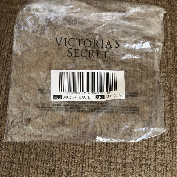 VS high neck black lace bralette sz L New - Picture 5 of 5